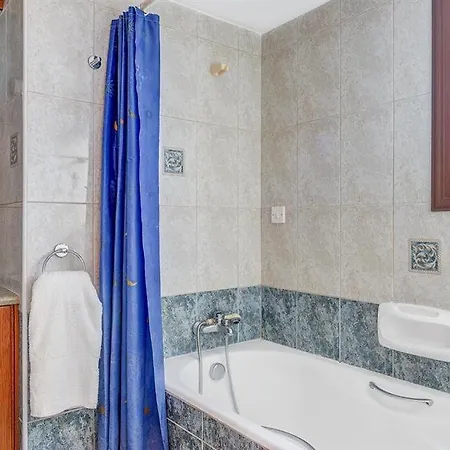 In Sleeps 6 Includes Swimming Pool Air Con And Wifi 4 Villa Argaka